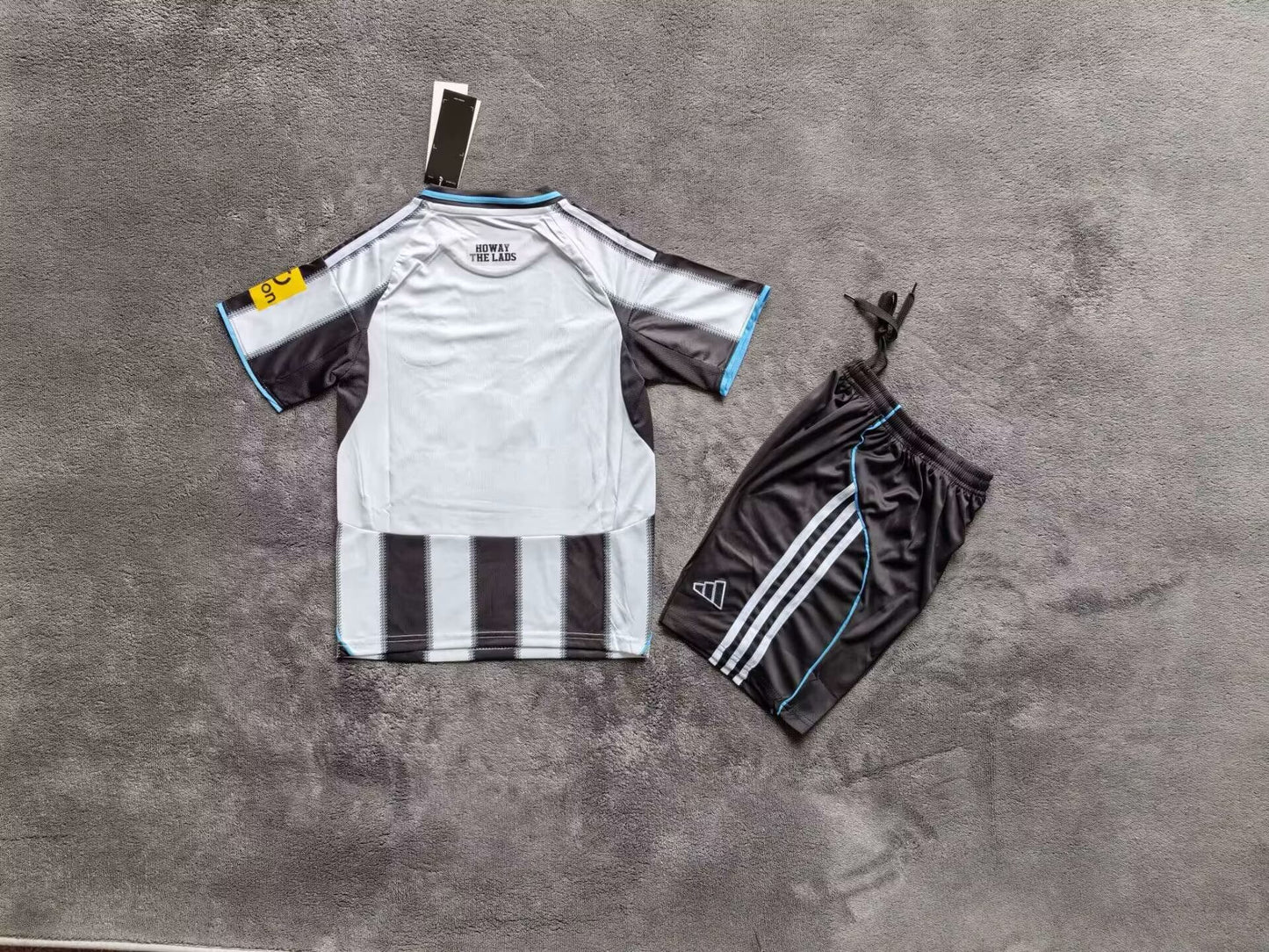 Newcastle United 25/26 Home Kids Full Kit