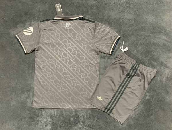 Real Madrid 24/25 Adult Full Kit