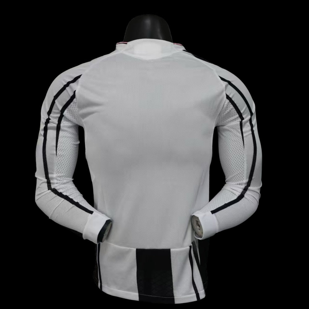 Juventus 25/26 Home Pro Version Kit