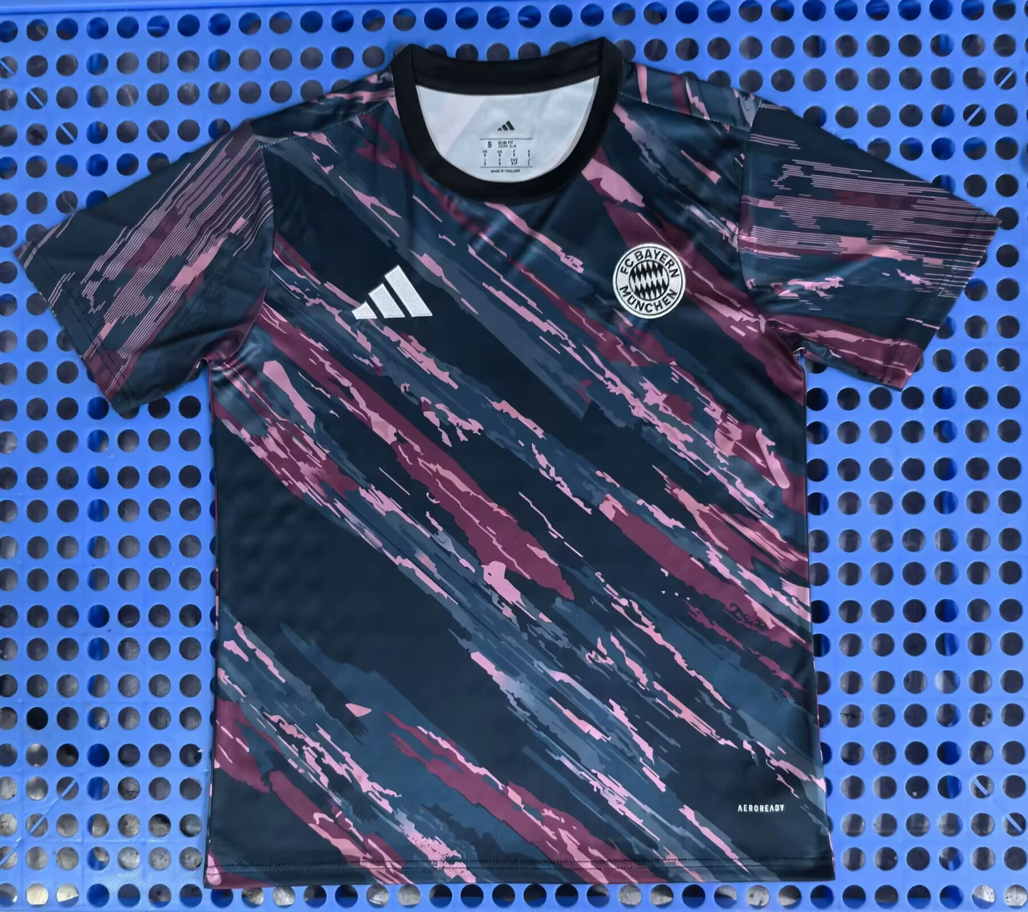 Bayern Munich 25/26 Pre Match Kit