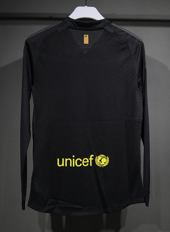 Barcelona 11/12 Away Retro Kit