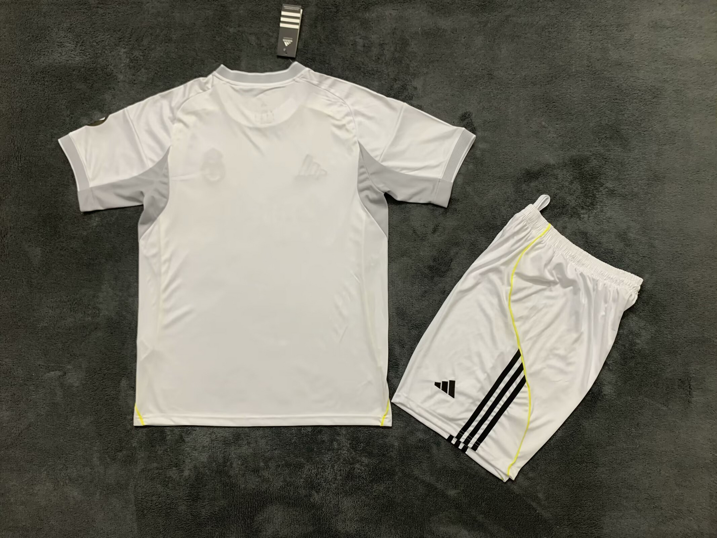 Real Madrid 25/26 Adult Full Kit