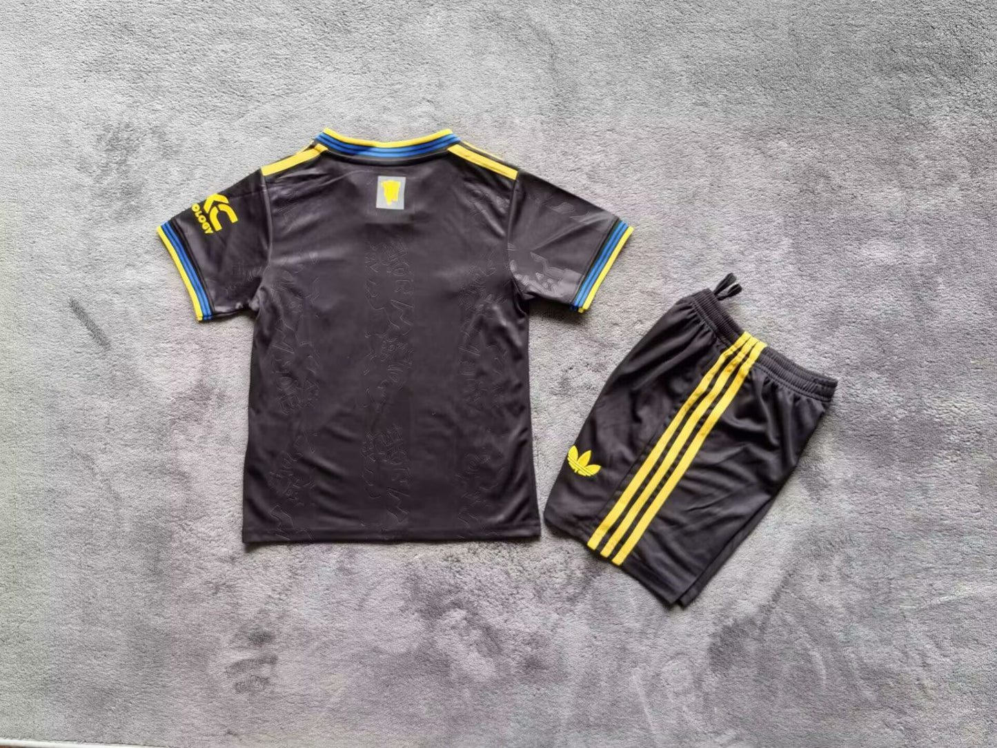 Manchester United 25/26 Away Full Kit Adult/Kids