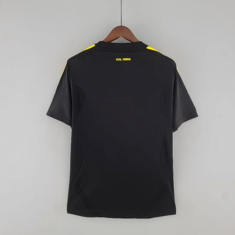 Real Madrid 11/12 Goalkeeper Retro Kit