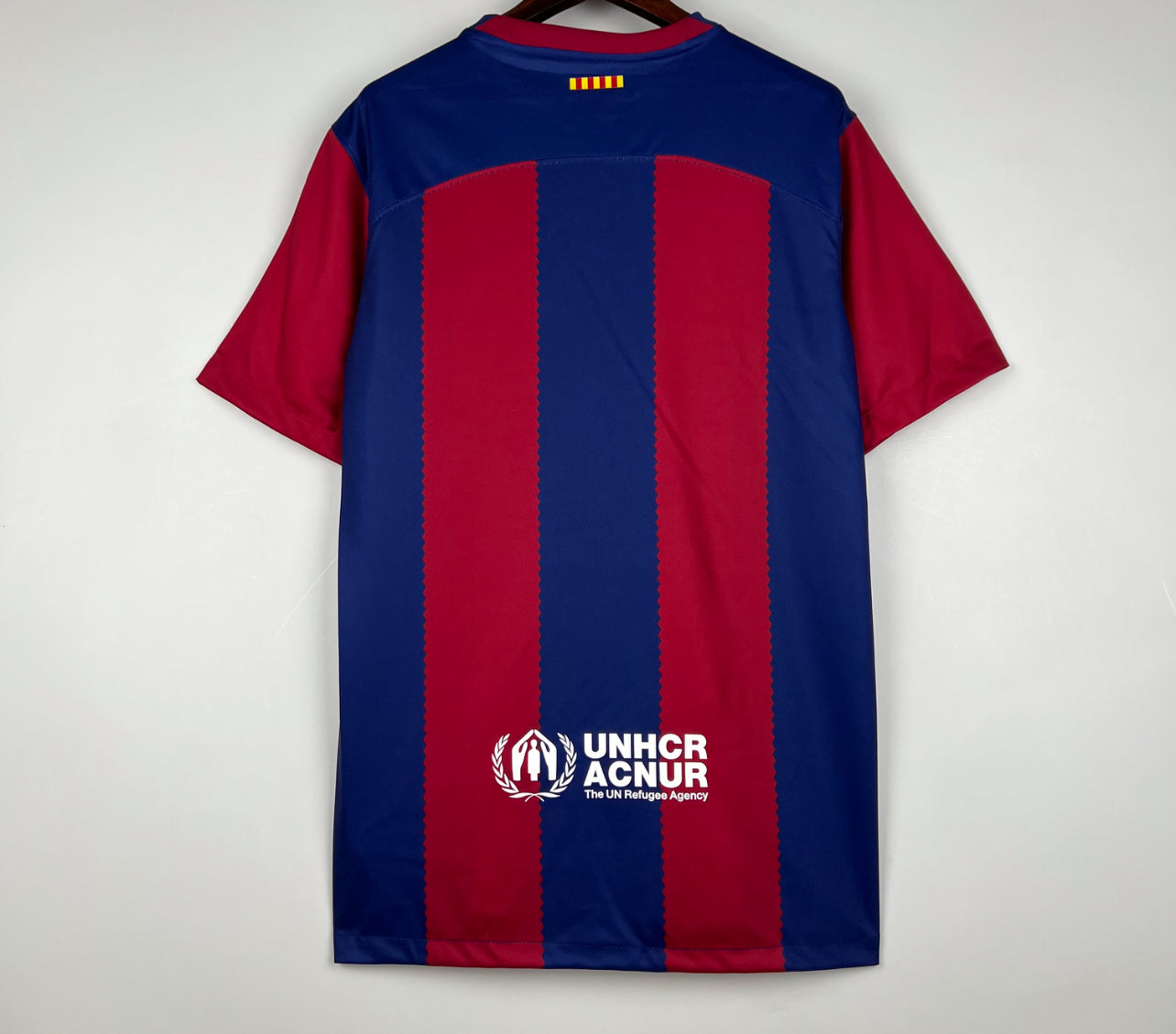Barcelona 23/34 Home Stadium kit