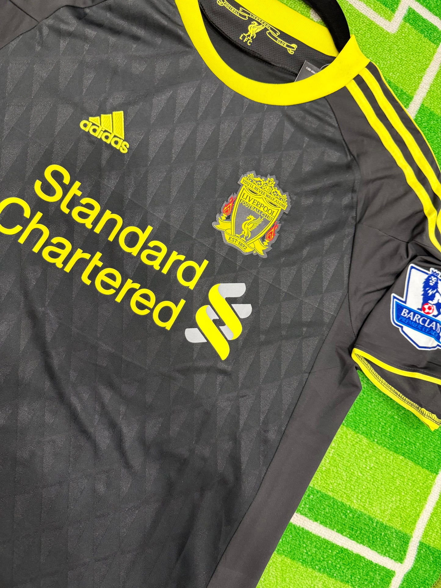 Liverpool 2010/11 Third Away Retro Kit