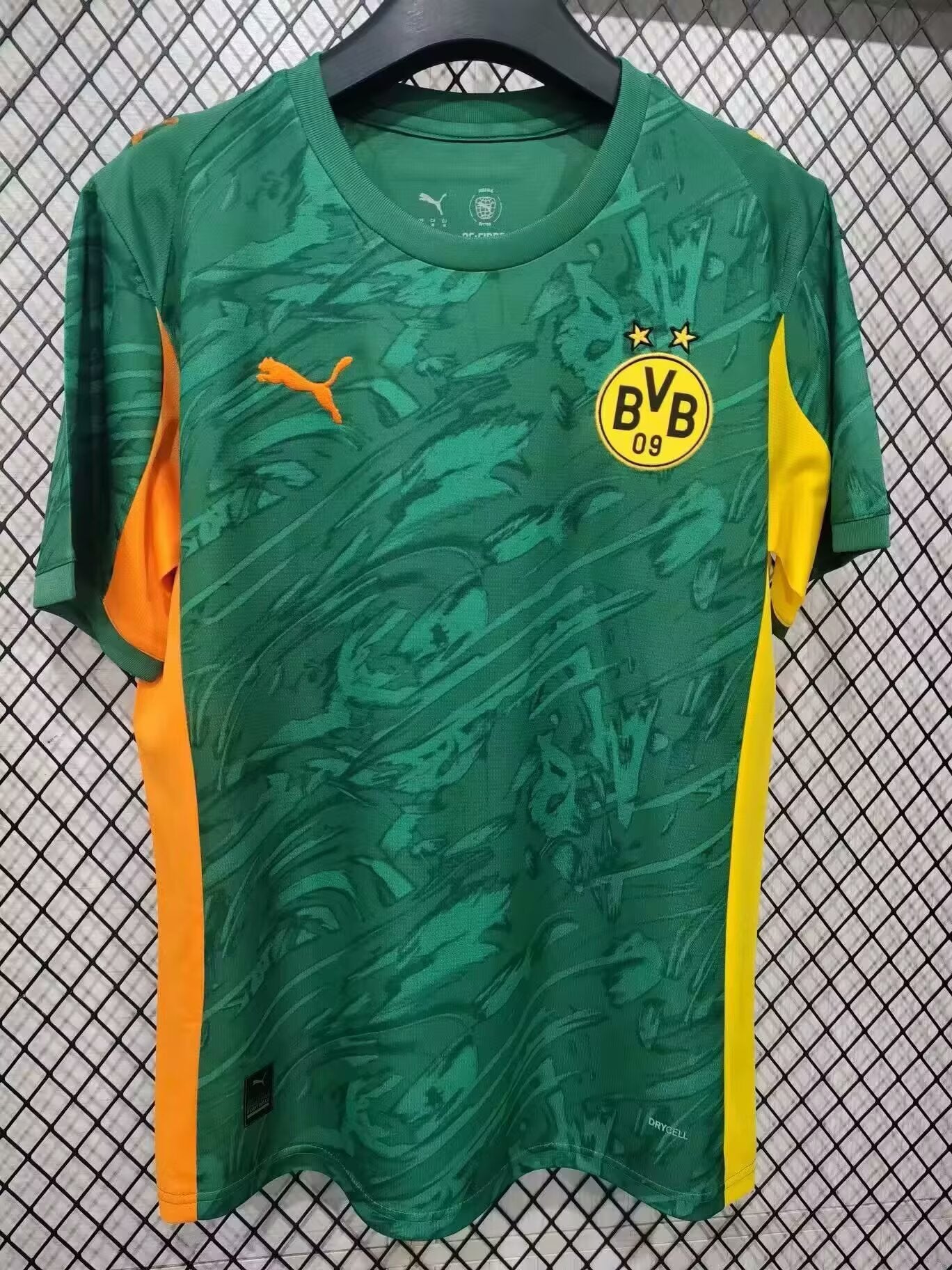 Dortmund 25/26 Goalkeeper Stadium Kit
