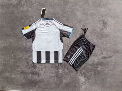 Newcastle United 25/26 Home Kids Full Kit
