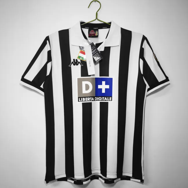Juventus 1998/99 Home Retro Kit
