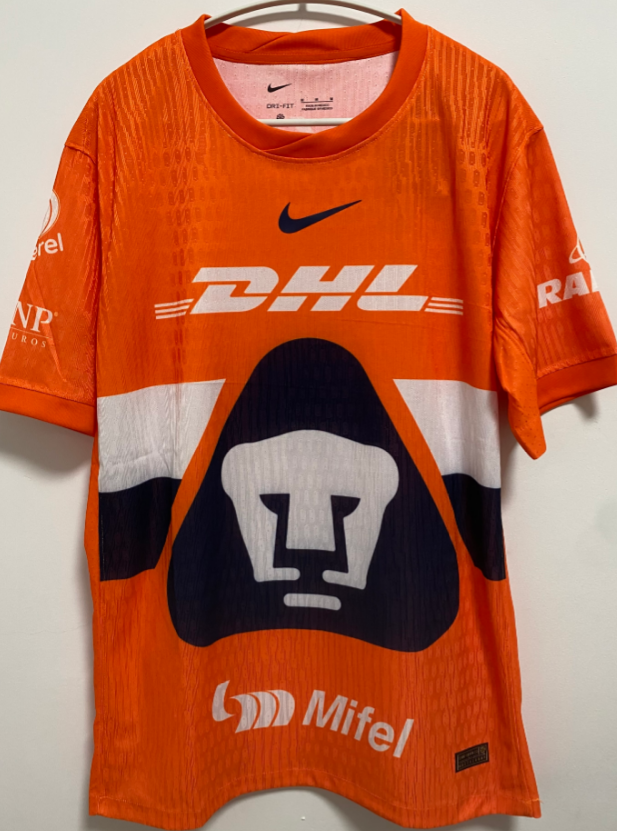 Pumas UNAM 25/26 Goalkeeper Kit
