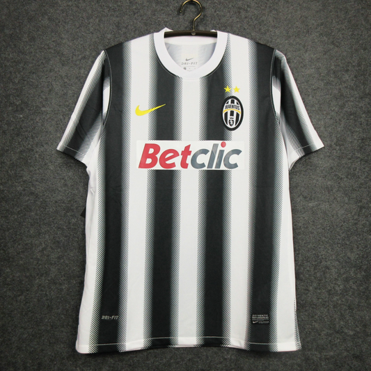 Juventus 2010/11 Home Retro Kit