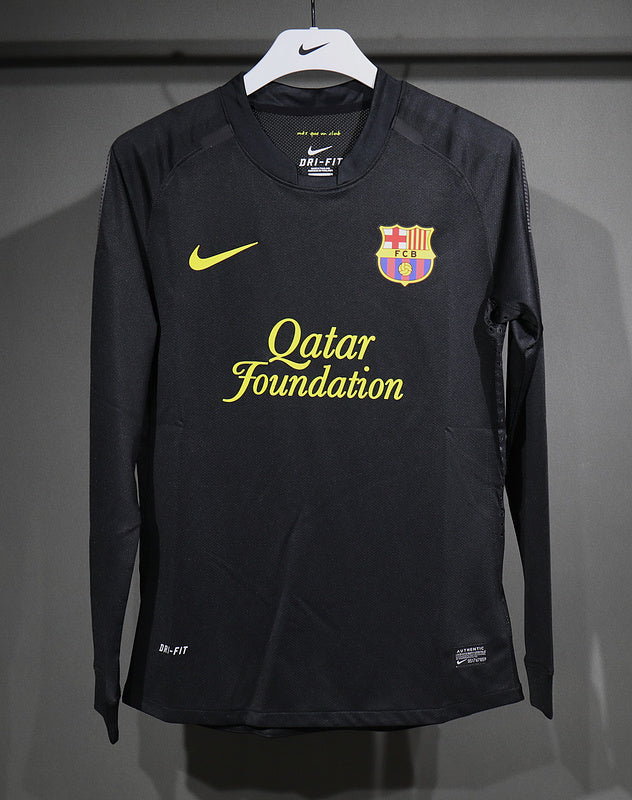 Barcelona 11/12 Away Retro Kit