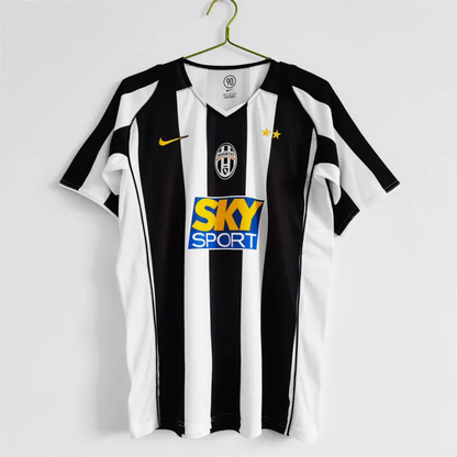 Juventus 2004/05 Home Retro Kit