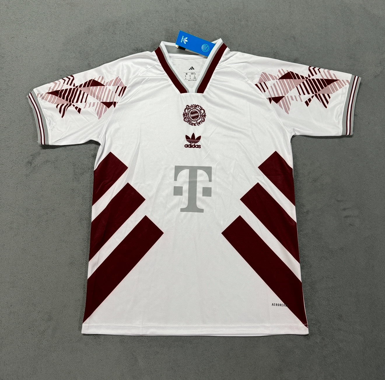 Bayern Munich 25/26 Retro Stadium Kit