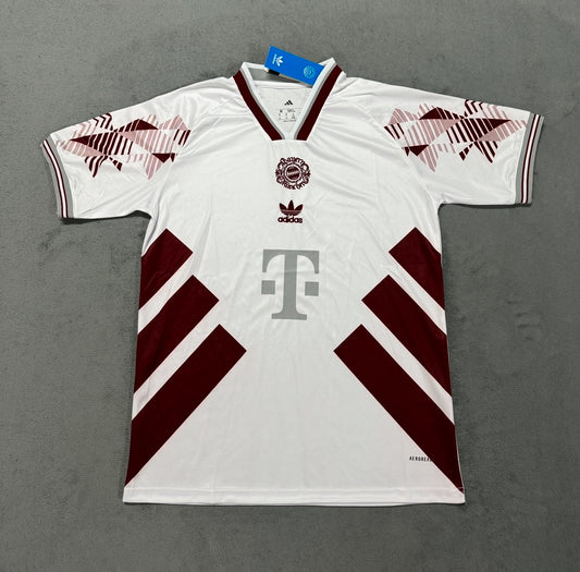 Bayern Munich 25/26 Retro Stadium Kit