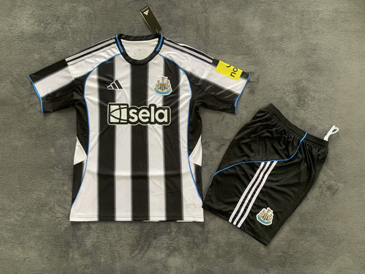 Newcastle United 25/26 Adults Full Kit