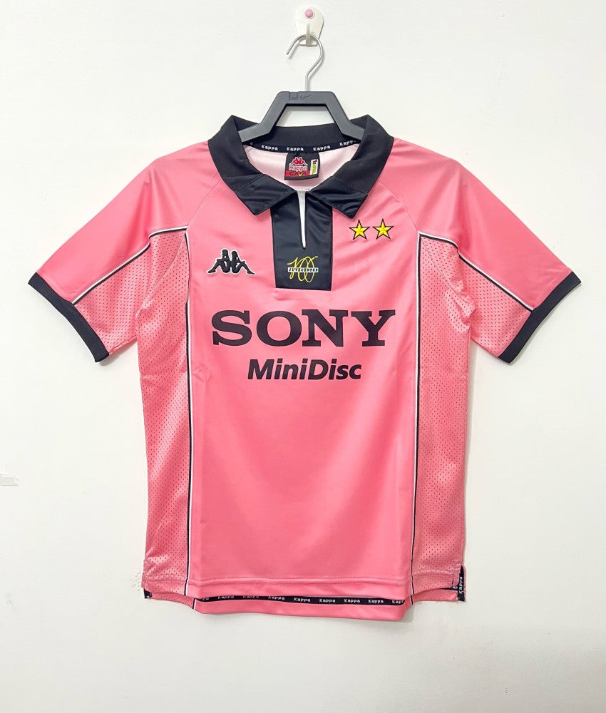 Juventus 1997/98 Away Retro Kit