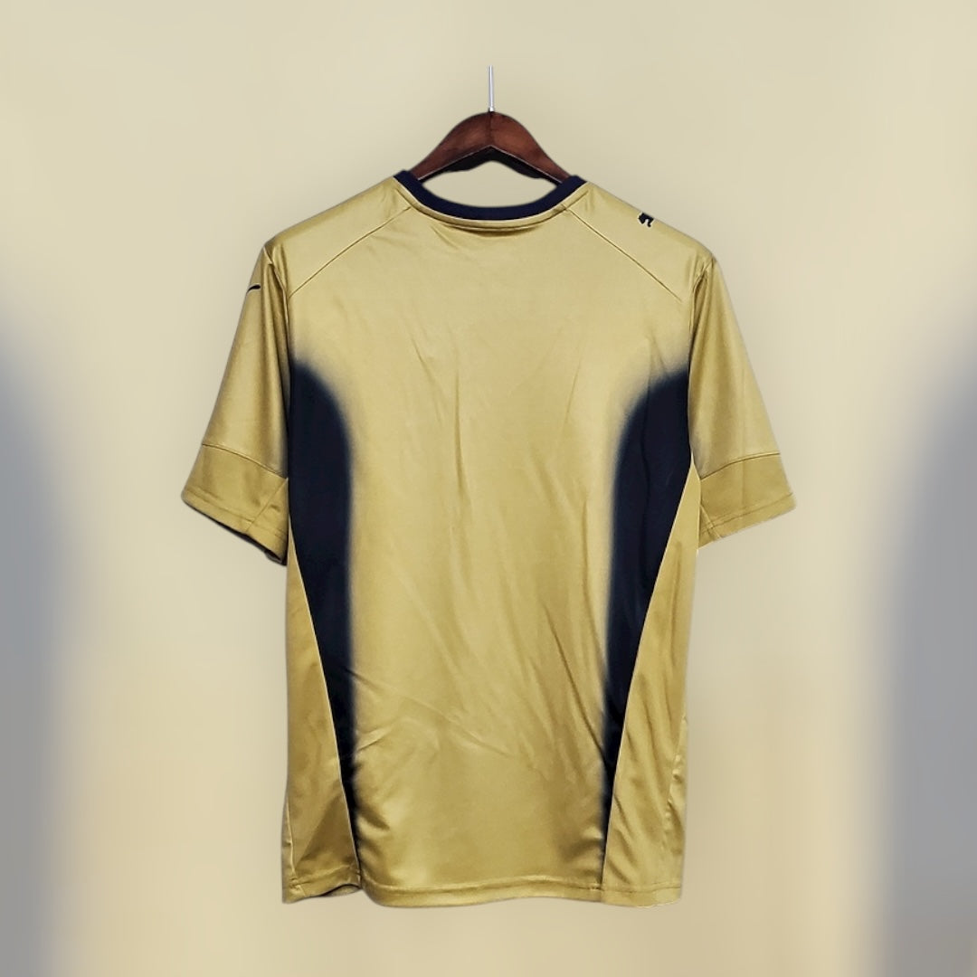 Italy 2006 Away Retro Kit