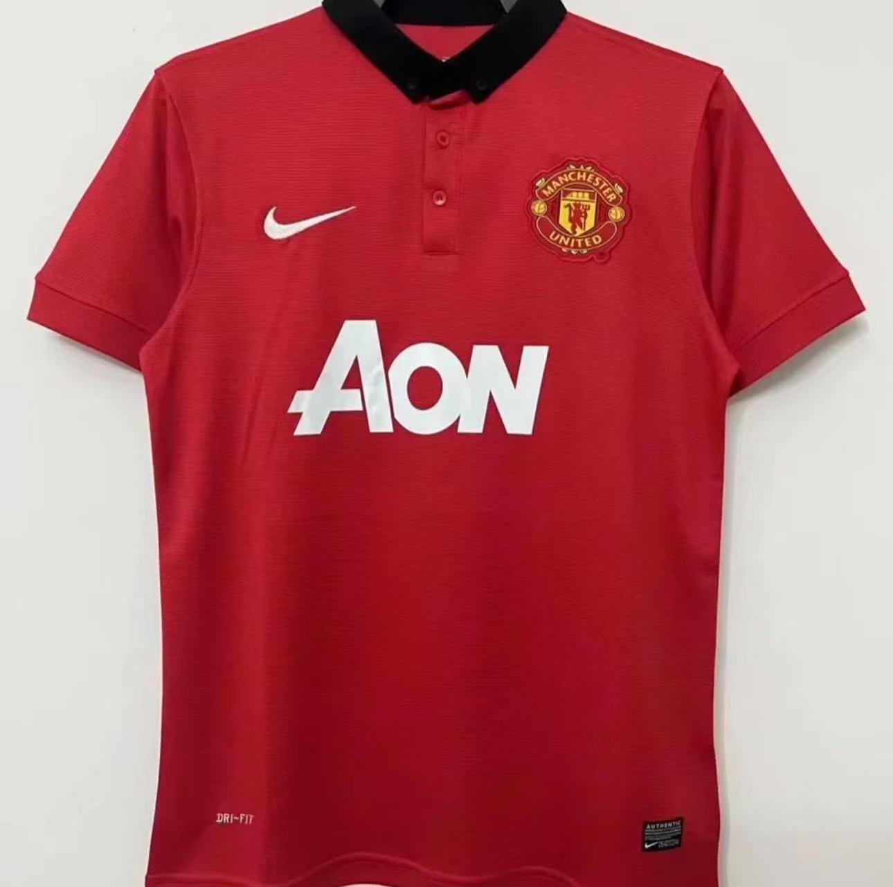 Manchester United 12/13 Home Retro Kit