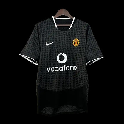 Manchester United 2003/04 Retro Kit