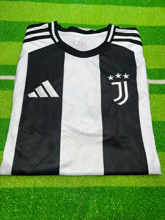 Juventus 24/25 Home Stadium Kit