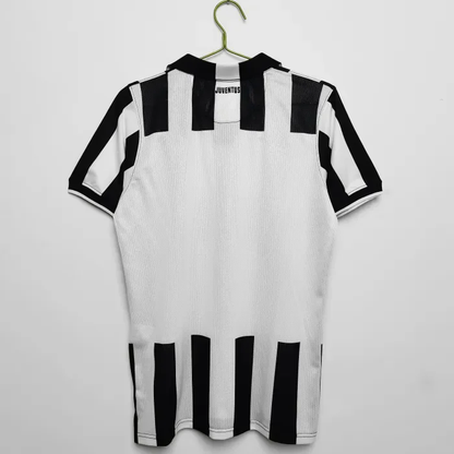 Juventus 2014/15 Home Retro Kit