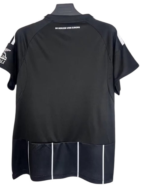 Frankfurt 25/26 Away Stadium Kit