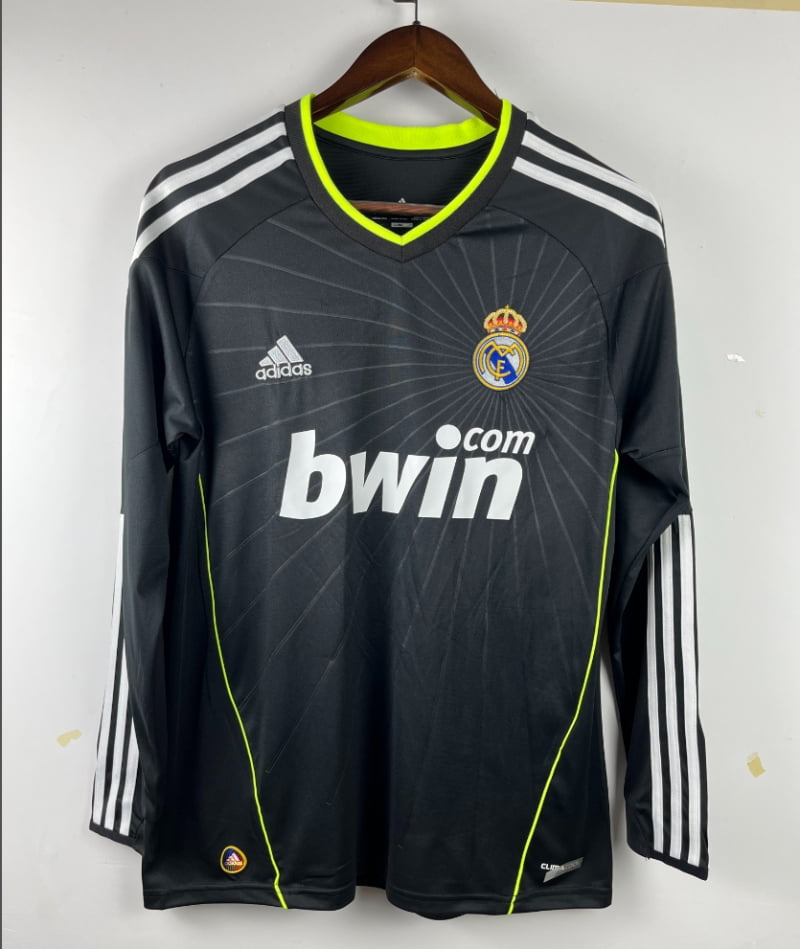 Real Madrid 10/11 Away Retro Kit