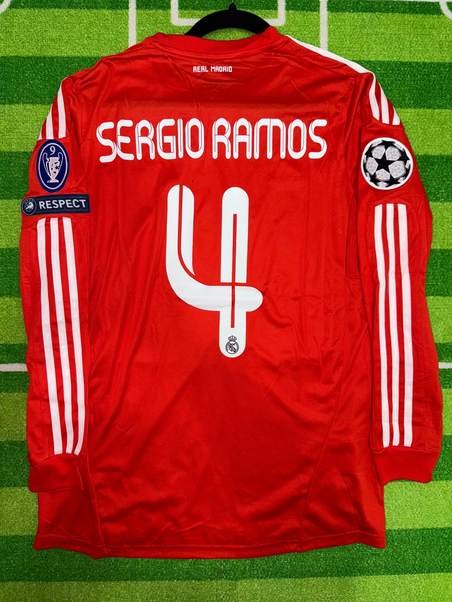 Real Madrid 10/11 Away Retro Kit Ramos #4