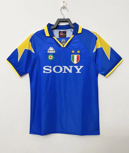 Juventus 1995/96 Away Retro Kit