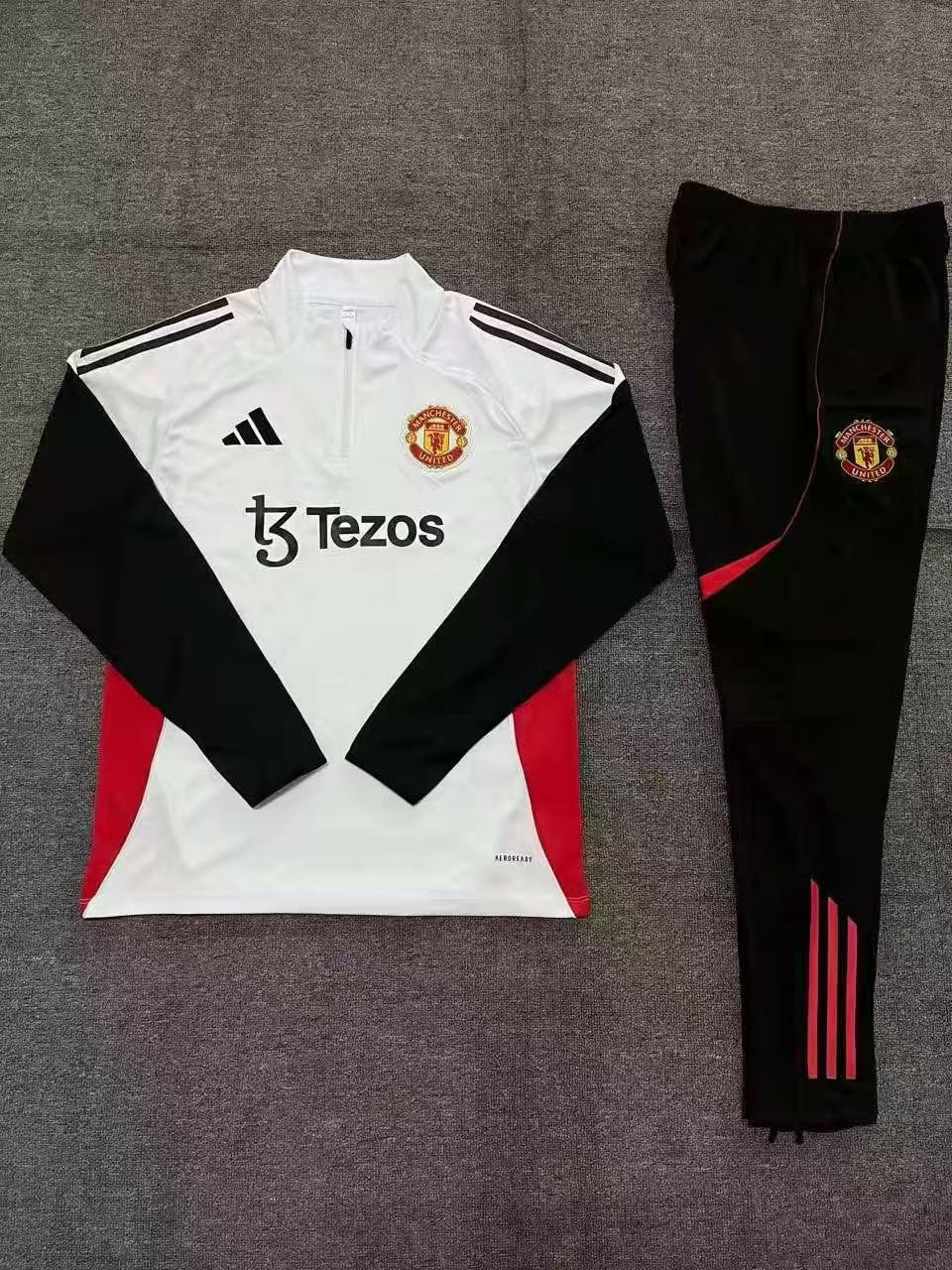 Manchester United 25/26 White Tracksuit