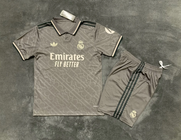 Real Madrid 24/25 Adult Full Kit